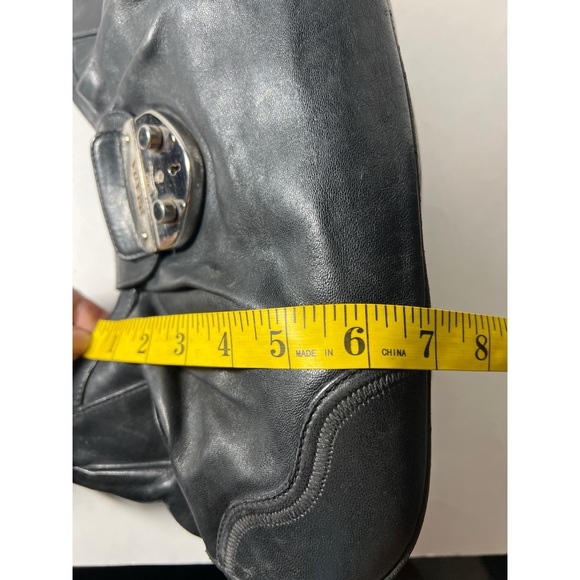 Prada Black Shoulder Bag with Crescent Silhouette - Picture 9 of 12